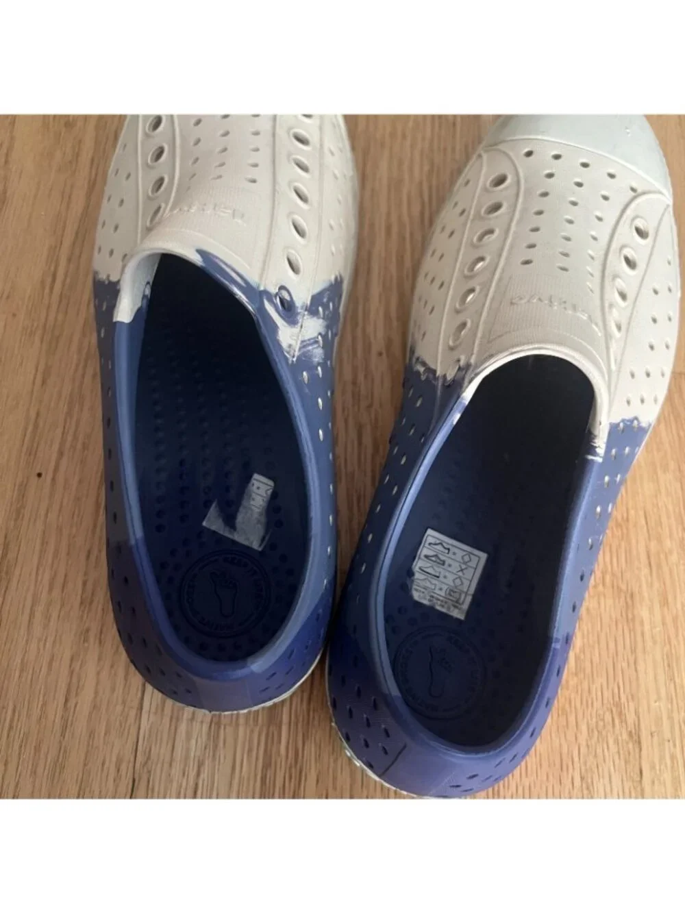 Native Jefferson Blue White Perforated Slip On Rubber Shoes Size Men 7/Women's 9